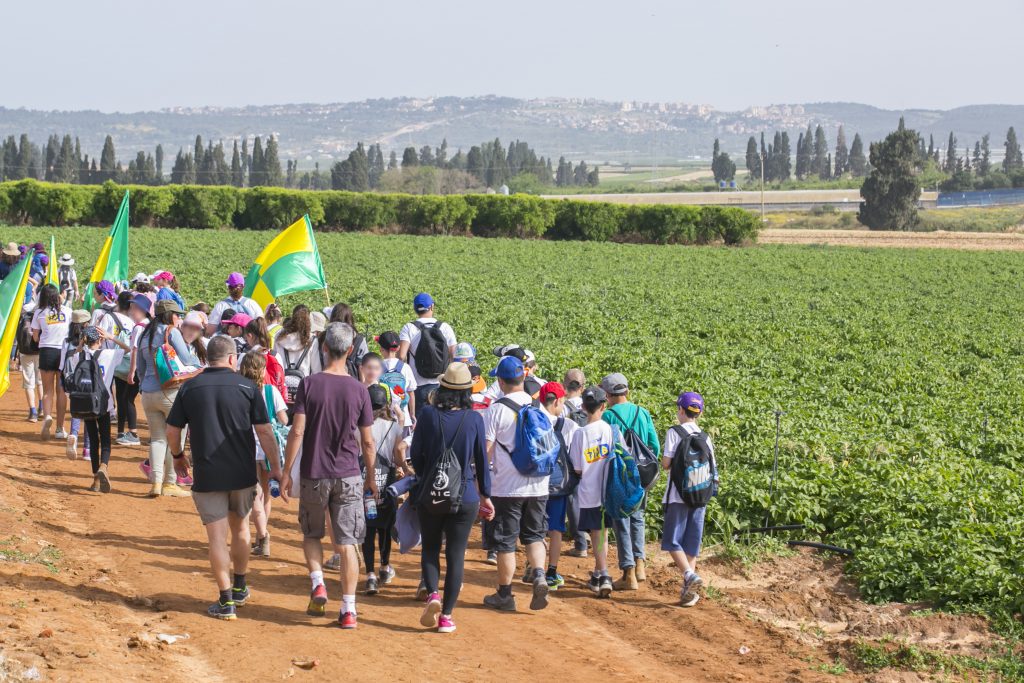 fixed-2-1024x683 כ-1000 משתתפים בצעדת פרדס חנה כרכור