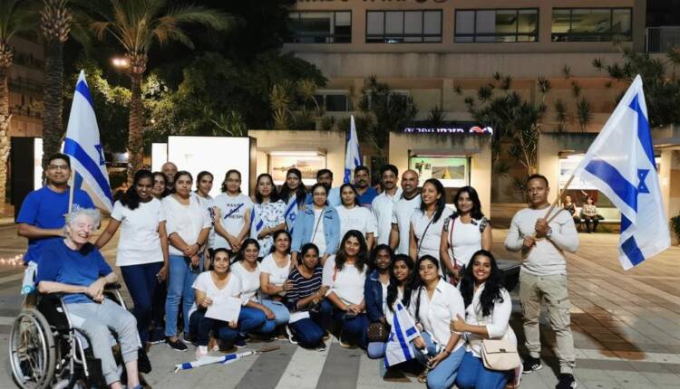 קהילת המטפלות והמטפלים ממחוז קרלה בהודו מפגן תמיכה בישראל
